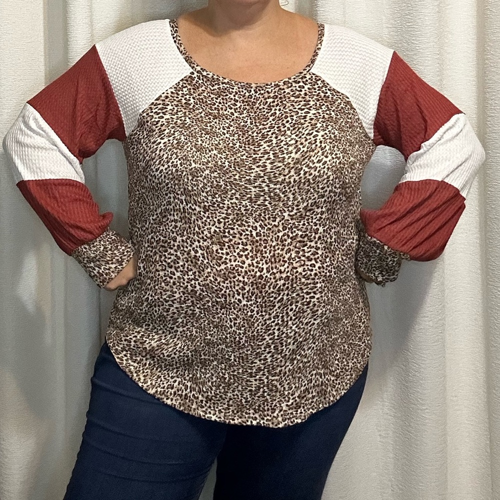 XL- Cheetah print long sleeve, waffle knit top.